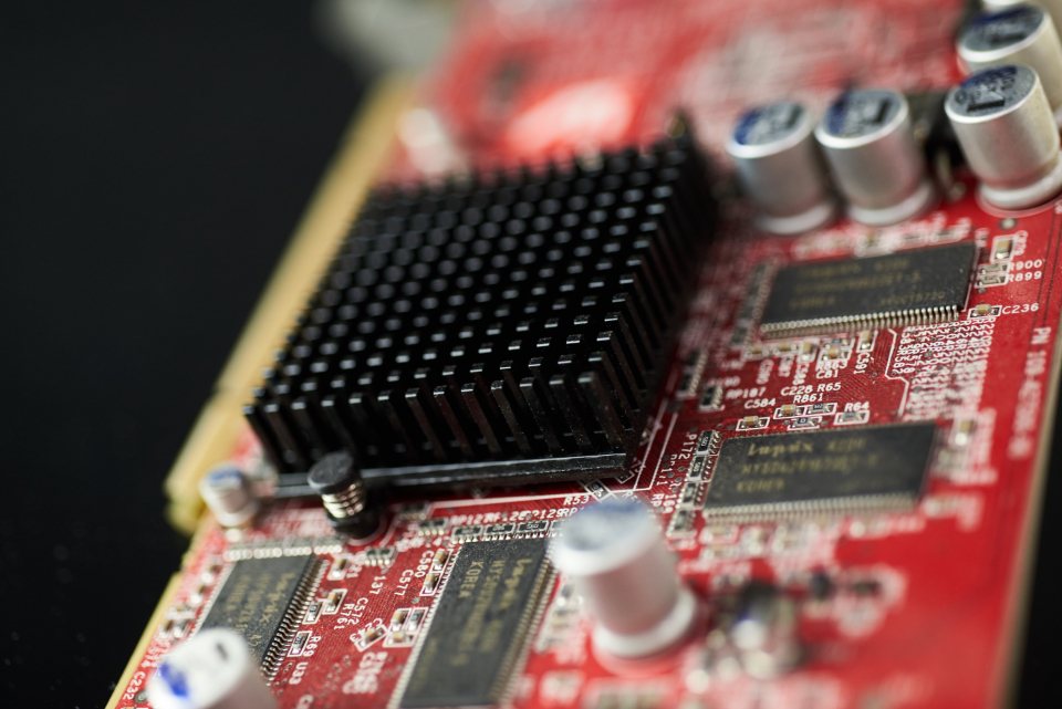 Graphics & motherboards